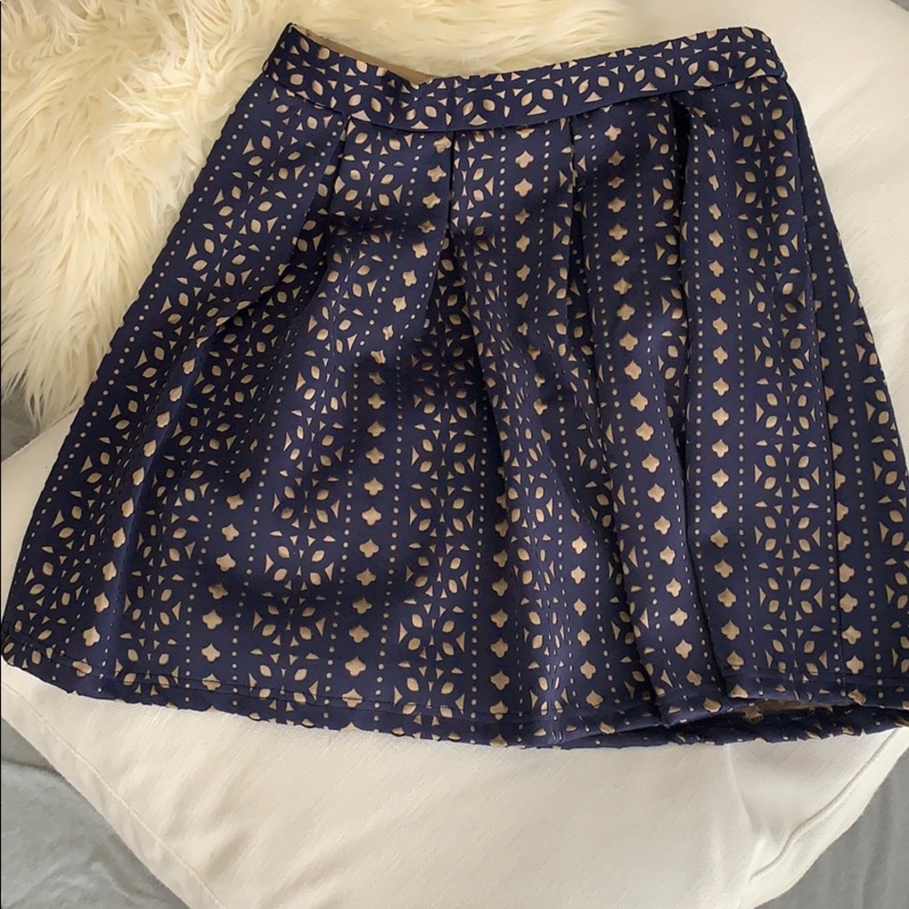 Navy blue & nude pleated skirt